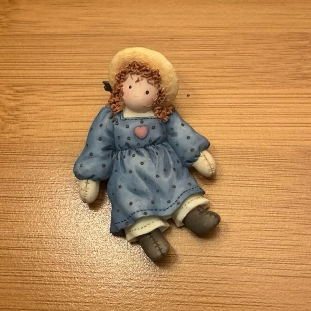 Vintage 1997 Enesco Brooch 